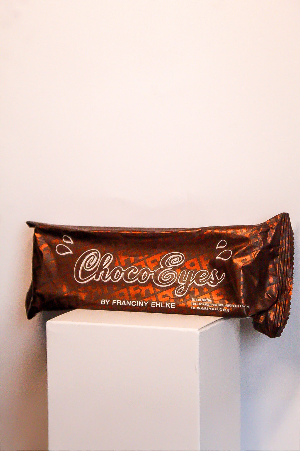 Kit ChocoEyes by Franciny Ehlke na embalagem metalizada castanha